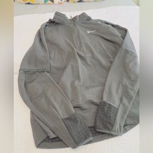 NIKE: Therma-Fit Black Pull over - Size XL